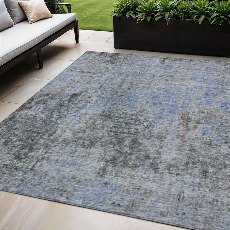 HomeRoots Abstract Transitional Rectangle Outdoor Rug - 5' X 8'
