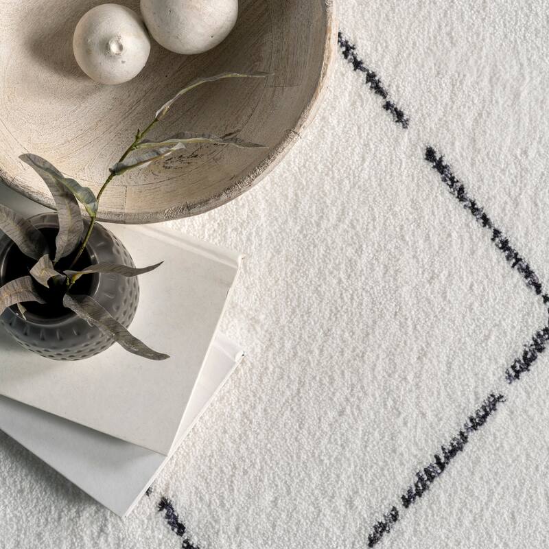 Nuloom Hand Tufted Corinth Area Rug - 4' x 6'