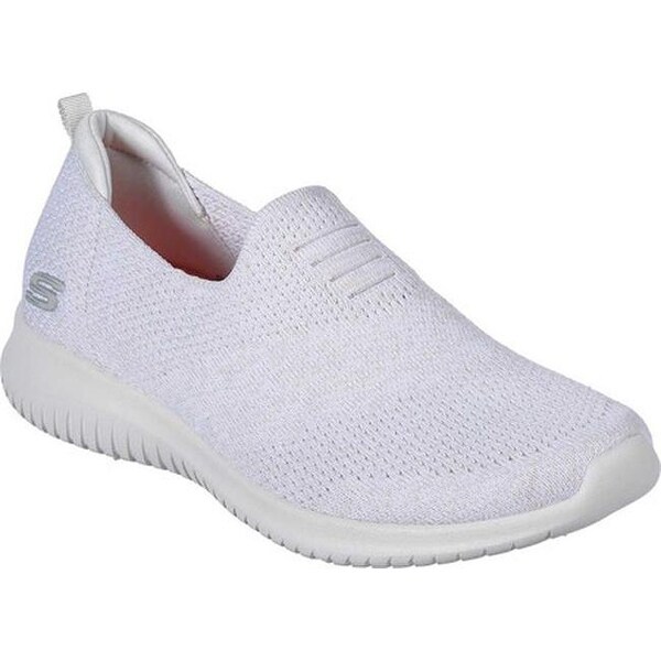 skechers chinatown point