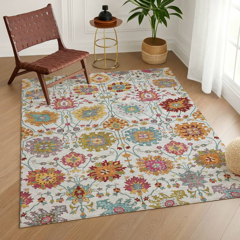 Machine Washable Indoor/ Outdoor Traditional Kashan Chantille Rug