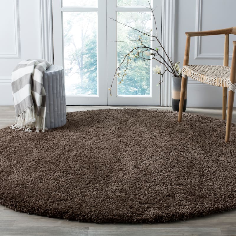 SAFAVIEH Santa Monica Shag Einara 2-inch Thick Area Rug - 6'7" Round - Mushroom - Round