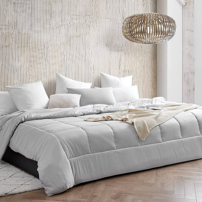 Nomadic™ Alaskan - Ultimate Oversized King Comforter (120" x 120")