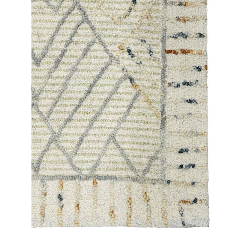 Bakari Drayton Ivory Hand-Hooked Wool Area Rug