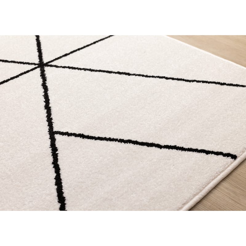 White Black Modern Geometric Trellis Design Rug
