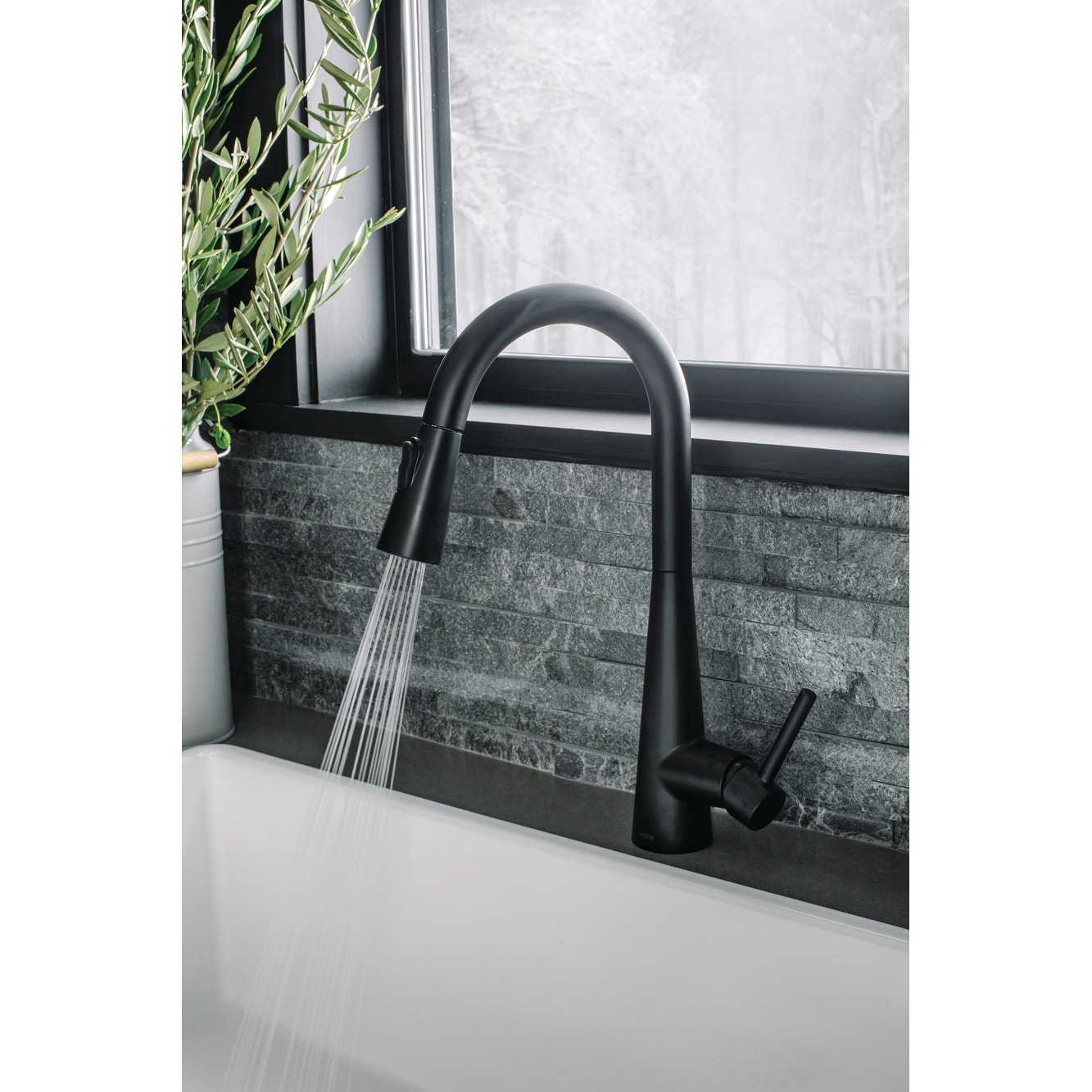 Shop Moen 7864 Sleek 1 5 Gpm Single Hole Pull Down Kitchen Faucet With Overstock 23335844