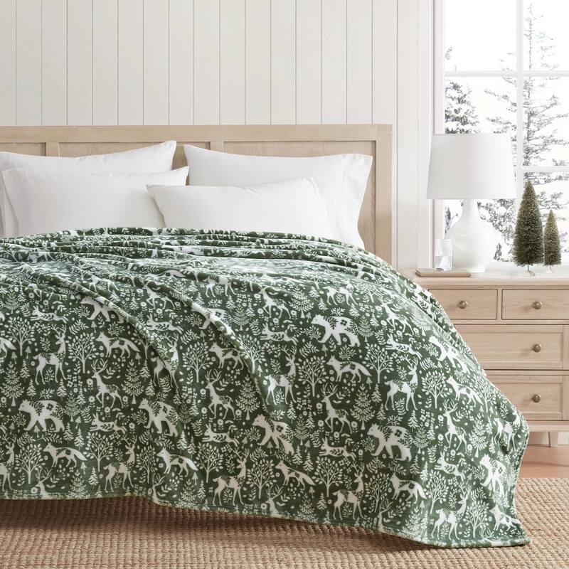Martha Stewart Printed Ultra Soft Plush Throw Blanket - Nordic Forest Green