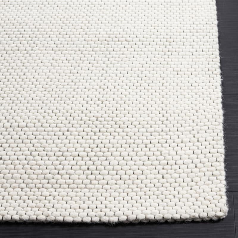 SAFAVIEH Handmade Natura Refiqe Wool Rug