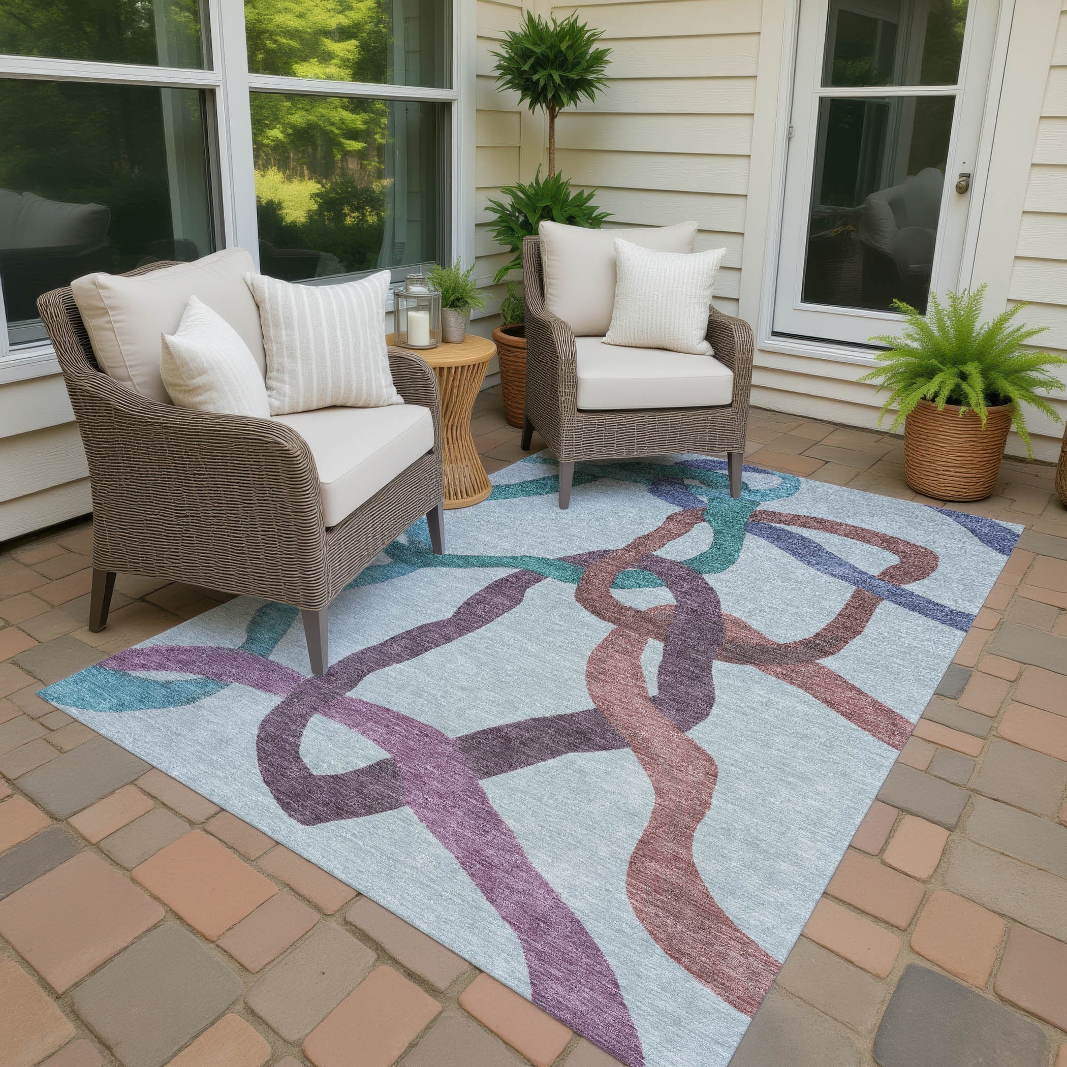 Machine Washable Indoor/ Outdoor Abstract Links Chantille Rug