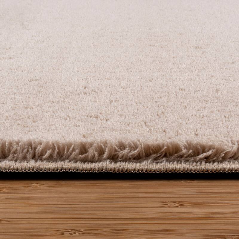 Gertmenian Cadence Tonee Plush Polyester Solid Color Non-Slip Shag Indoor Area Rug