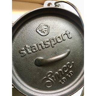 Stansport 8-Quart Pre-Seasoned Cast Iron Dutch Oven with Flat