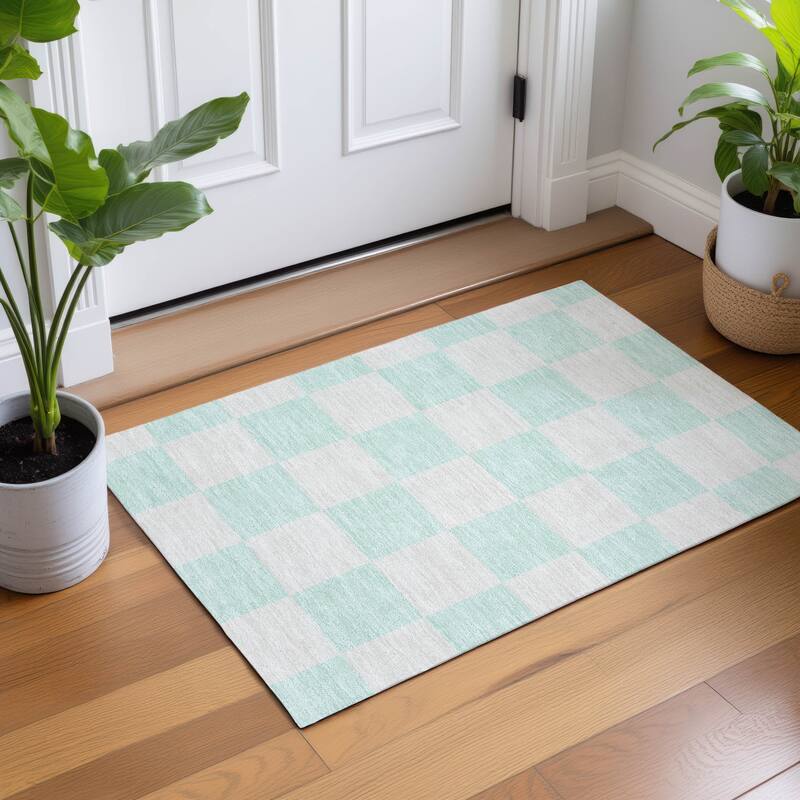 Machine Washable Indoor/ Outdoor Modern Checker Chantille Rug