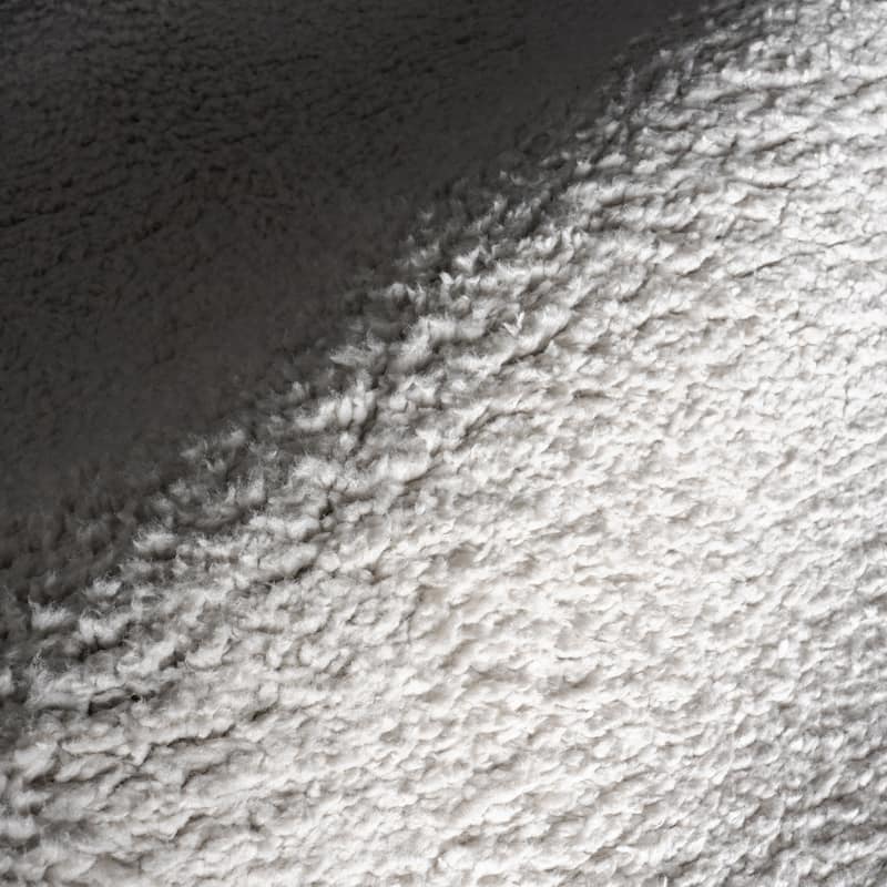 Nuloom Kerra Transitional Solid Area Rug