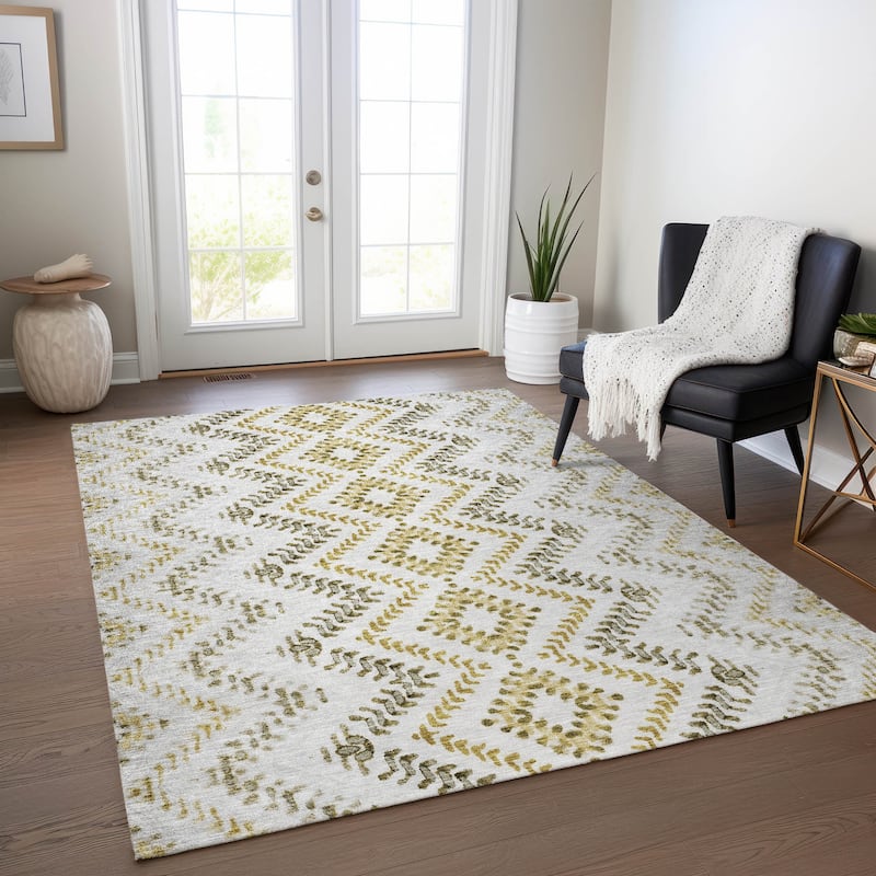 Machine Washable Indoor/ Outdoor Chantille Boho Global Rug - Taupe - 2'6" x 3'10"