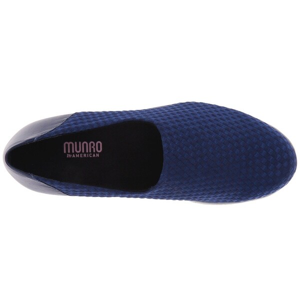 munro sneakers