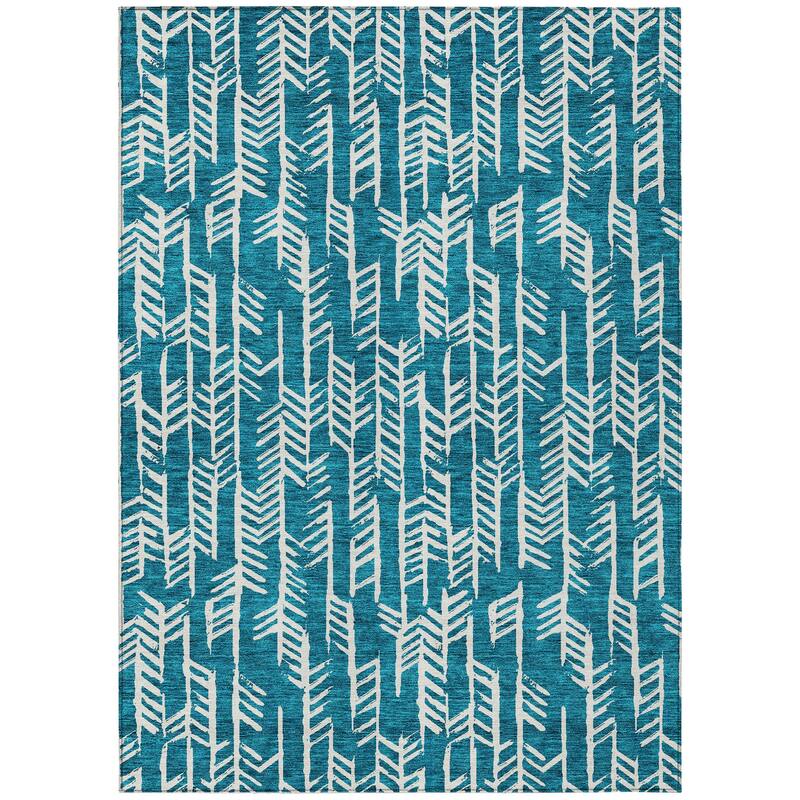 Machine Washable Indoor/ Outdoor Chantille Modern Arrows Rug