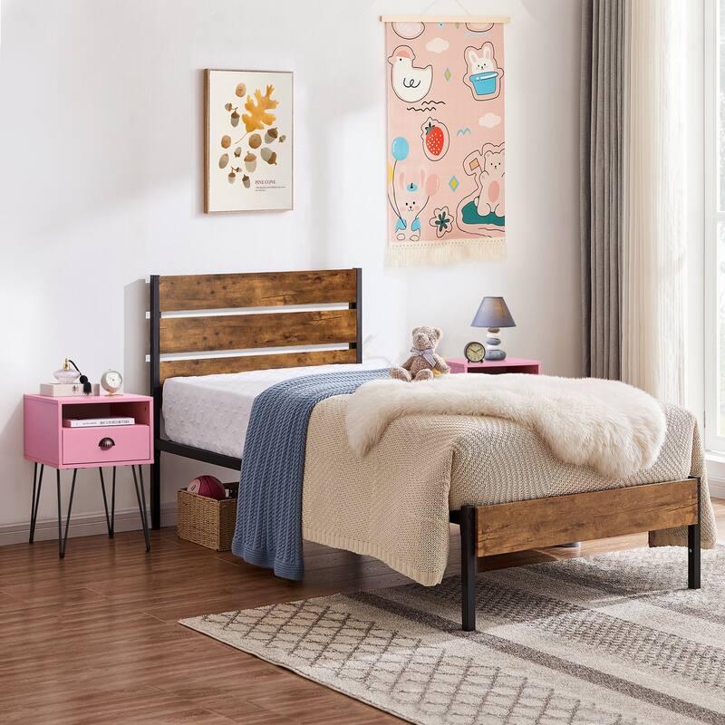 3-Pieces Bedroom Set with Rustic Brown Platform Bed Frame and Nightstands Set of 2