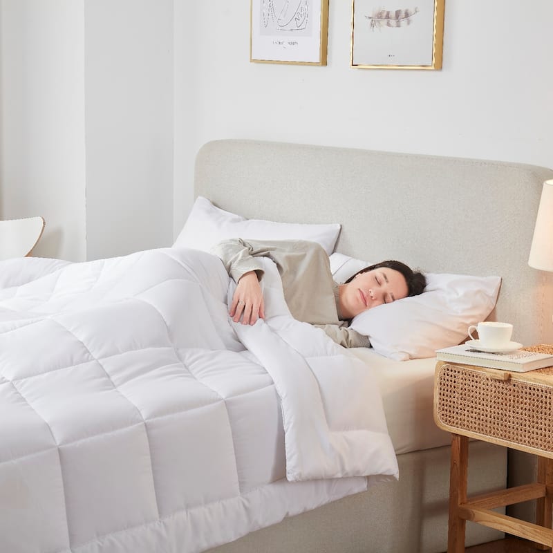 Empyrean All Season Lightweight Down Alternative Comforter