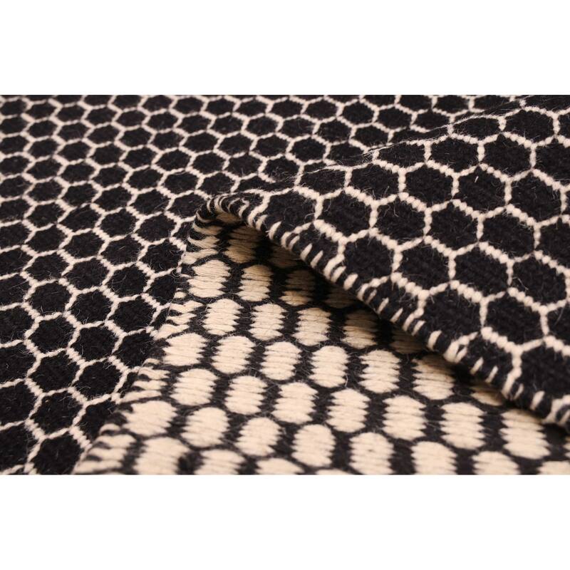 ECARPETGALLERY Flat-Weave Nevada Black Wool Kilim - 5'5 x 7'5