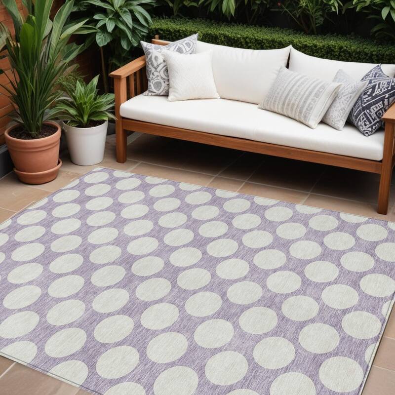 HomeRoots Polka Dot Transitional Rectangle Outdoor Rug - 9' X 12'