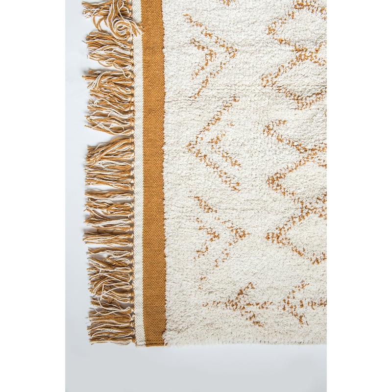 Natural and Mustard Cotton Tufted Rug with Fringe - 4' x 6'