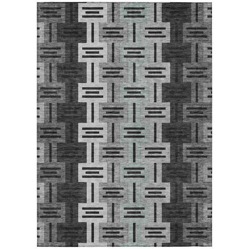 Machine Washable Indoor/ Outdoor Modern Wamego Chantille Rug