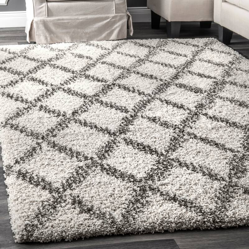 Nuloom Sharika Lattice Shaggy Area Rug - 4' x 6' - Ivory - Rectangle