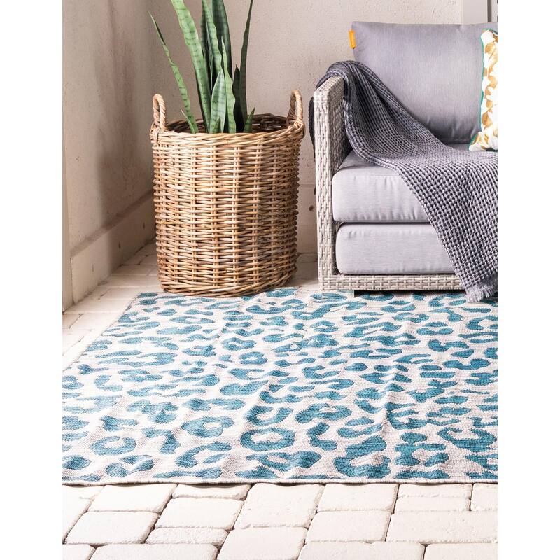 Outdoor Gallery Collection Area Rug