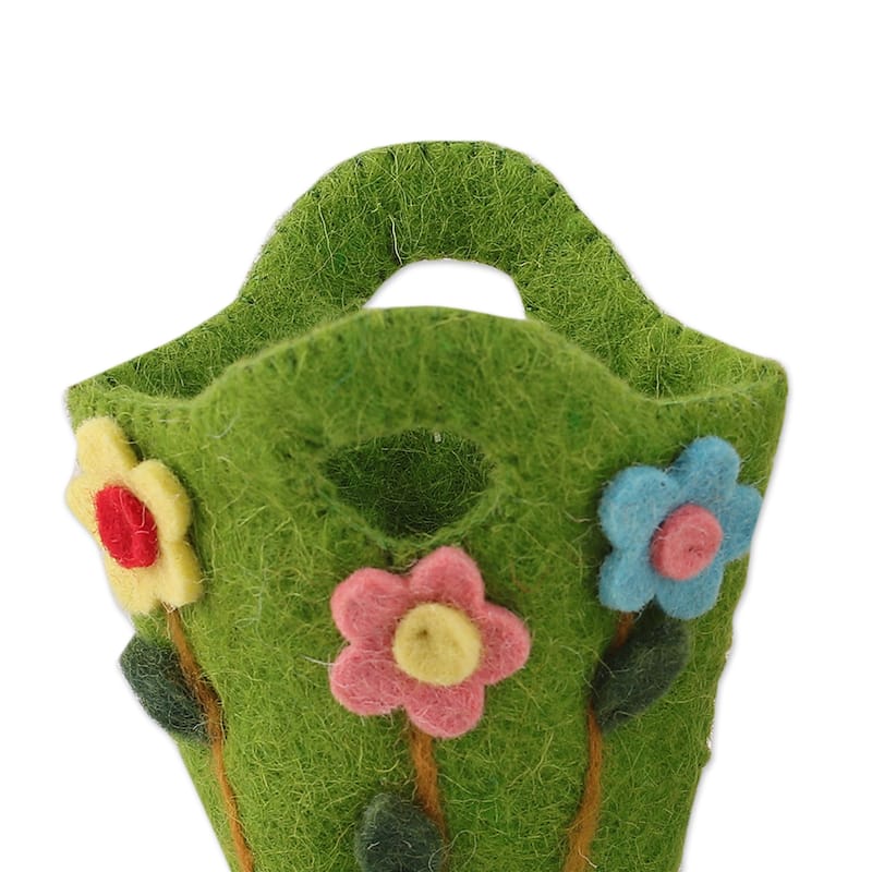 Novica Handmade Blooming Treasures Wool Felt Baskets (Pair)