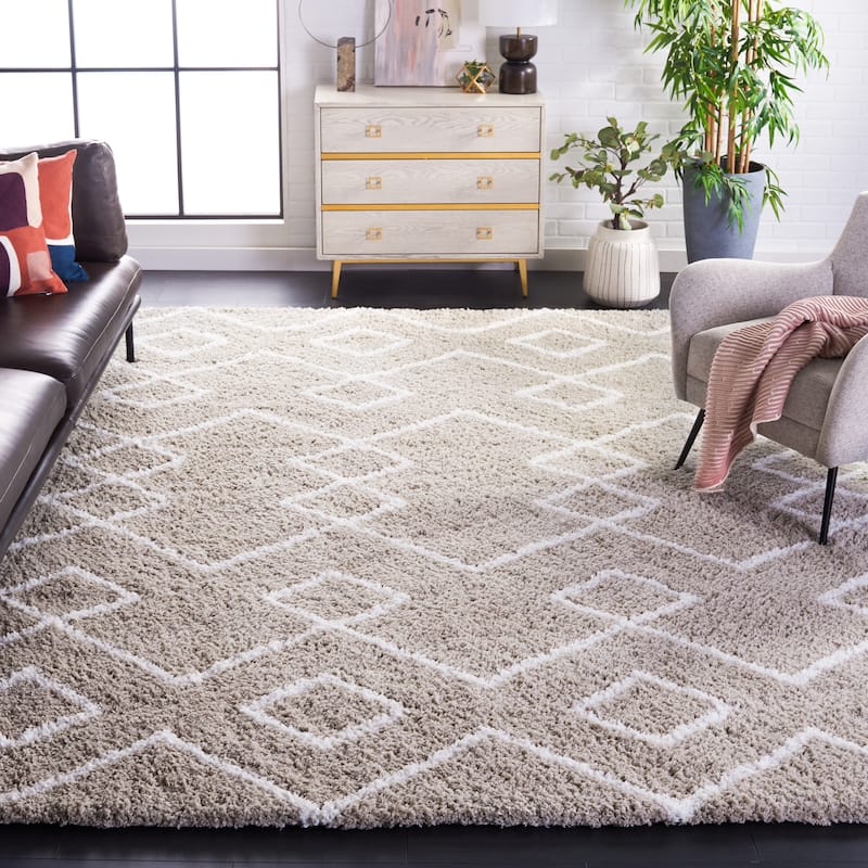 SAFAVIEH Handmade Toronto Shag Shaniqua Polyester Rug