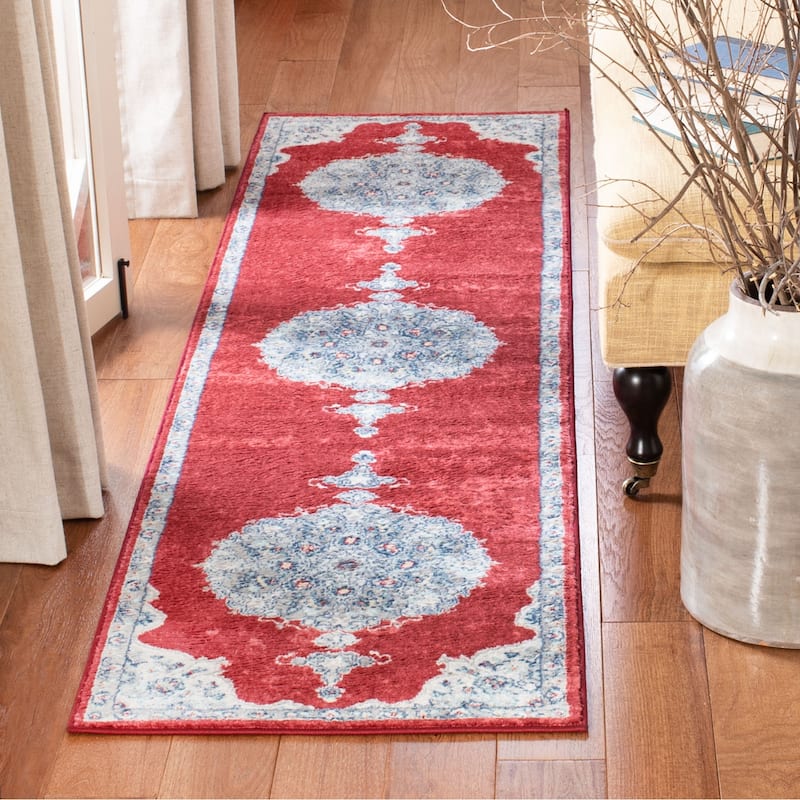 SAFAVIEH Brentwood Coralyne Traditional Oriental Rug - 2' x 10' Runner - Red/Ivory