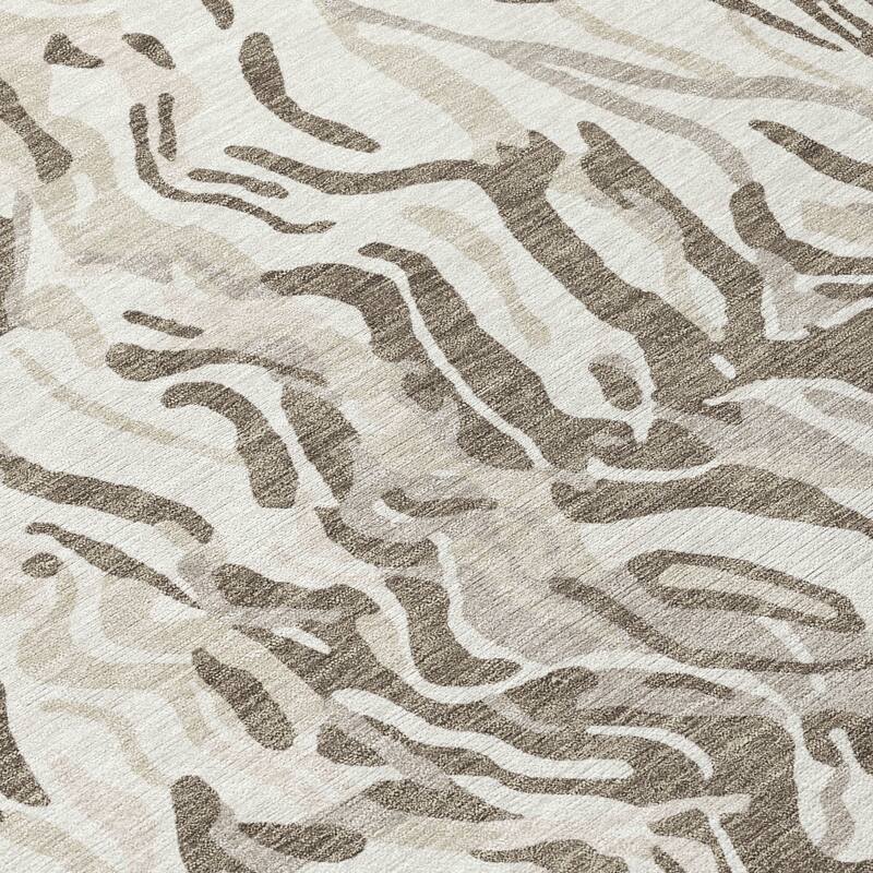 Machine Washable Indoor/ Outdoor Abstract Flow Chantille Rug