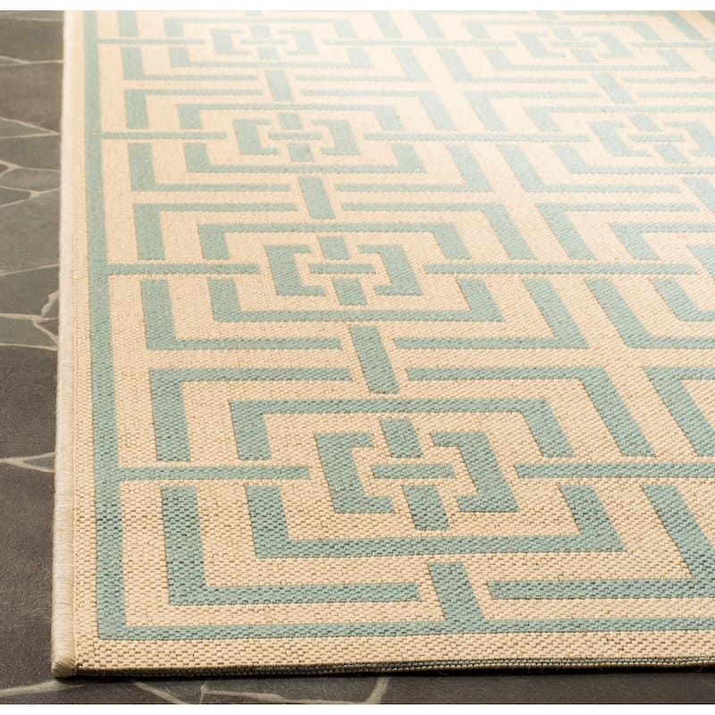 SAFAVIEH Linden Darla Indoor/ Outdoor Waterproof Patio Backyard Rug