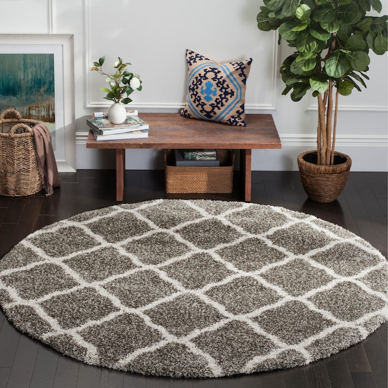 SAFAVIEH Hudson Shag Athena Trellis 2-inch Thick Rug - 3' Round - Grey/Ivory
