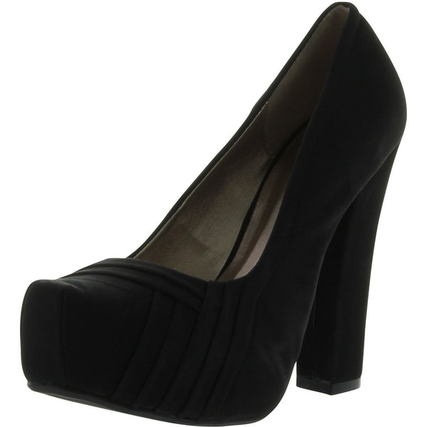 black thick heel pumps