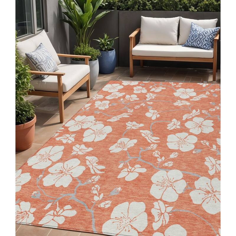HomeRoots Floral Transitional Rectangle Outdoor Rug - 5' X 8'