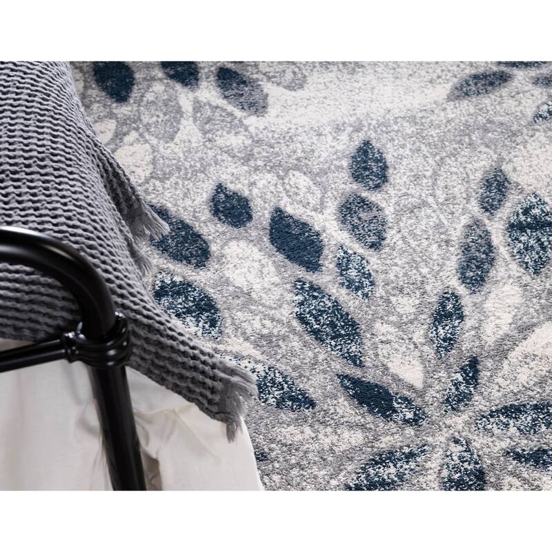 Contemporary Synnove Collection Area Rug