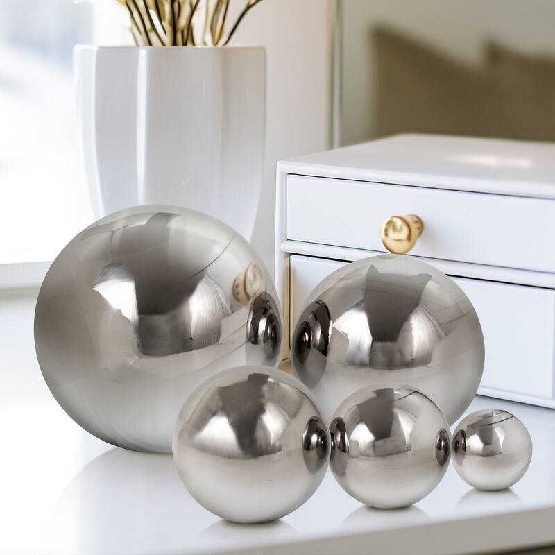 Sagebrook Home 2/3/4/5/6" Adagio Steel Spheres Decor Balls, Set of 5 - 6" x 6" x 6" - Silver - 6" x 6" x 6"