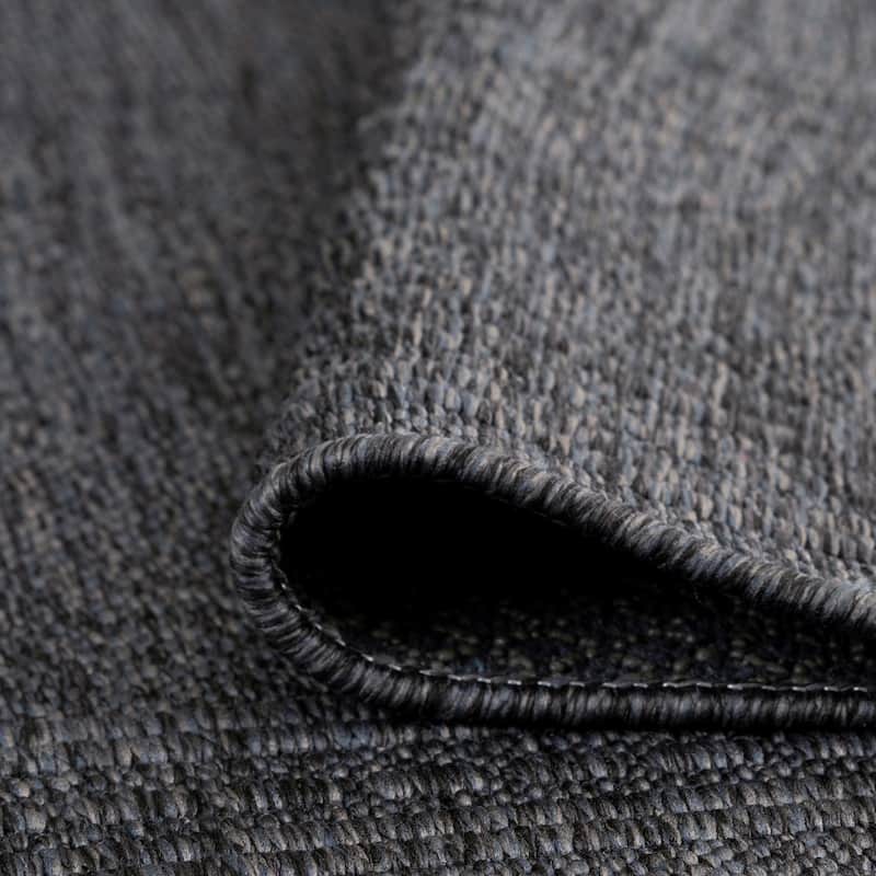 Alameda Solid Color Medallion Machine Washable Indoor Area Rug