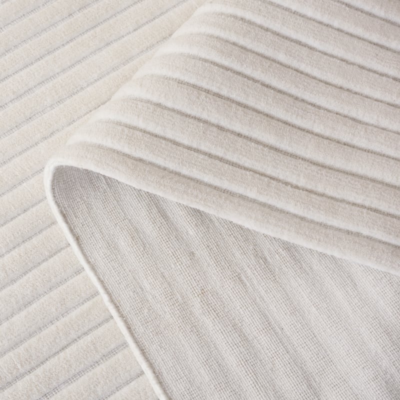 Martha Stewart by SAFAVIEH Handmade Yucel Stripe Rug