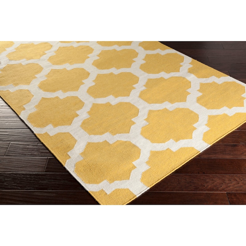Hand-Woven Esme Moroccan Trellis Reversible Flatweave Wool Rug - 4' x 6'