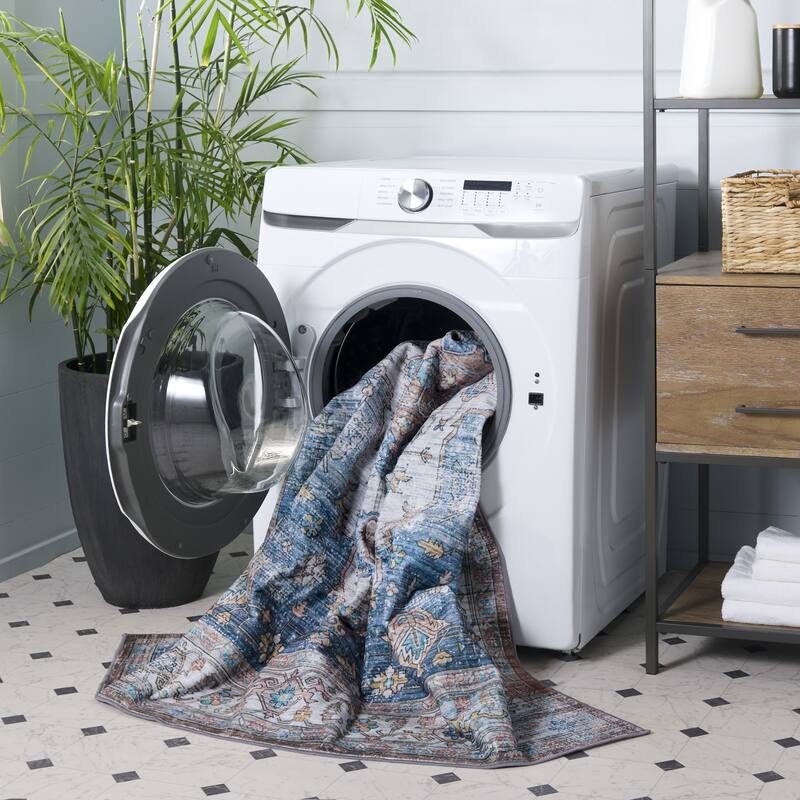 SAFAVIEH Arizona Teklia Machine Washable & Slip Resistant Rug