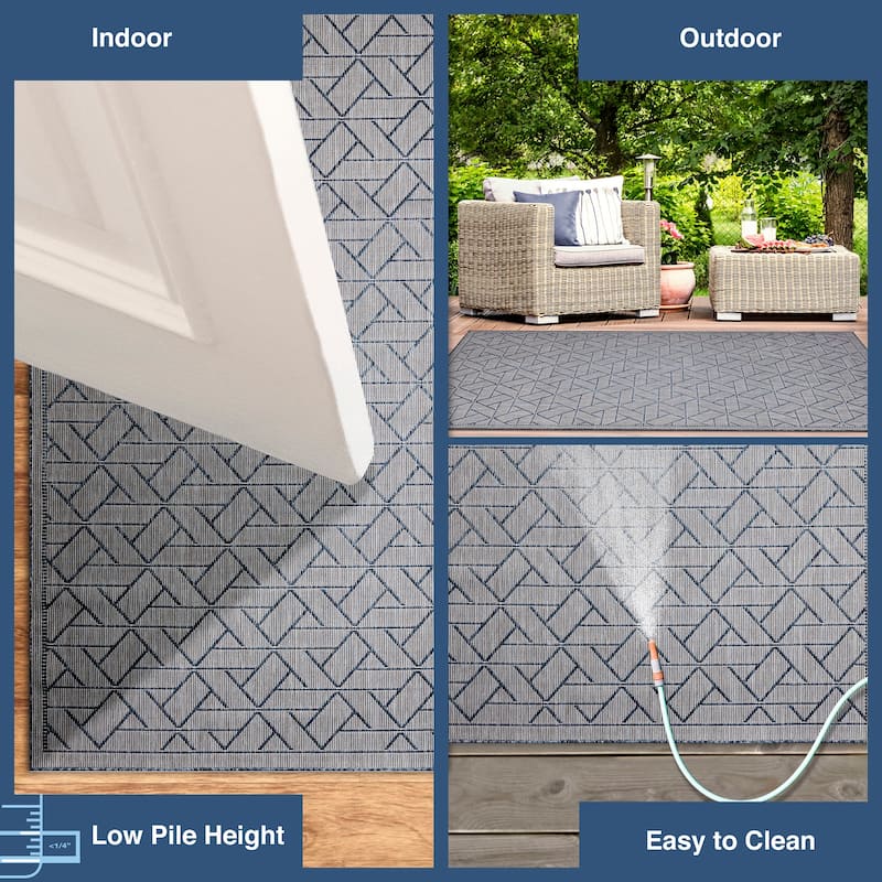 Liora Manne Carmel Pyramid Indoor/Outdoor Rug