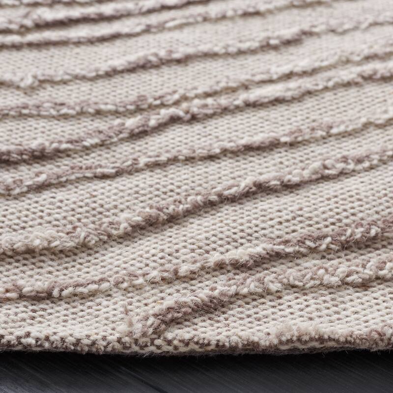 SAFAVIEH Handmade Trace Brandie Wool Rug