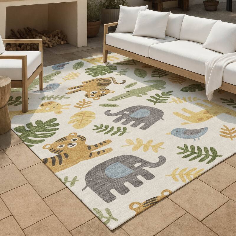 Machine Washable Indoor/ Outdoor Whimsy Safari Animals Chantille Rug - Ivory - 2'6" x 3'10"