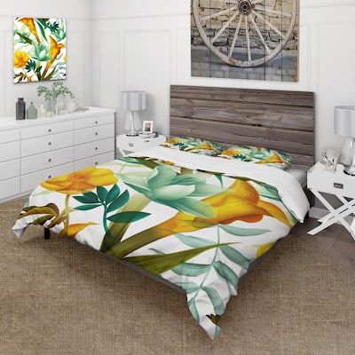 Designart 'Tropical Foliage and Yellow Flowers III' Modern Duvet Cover Set