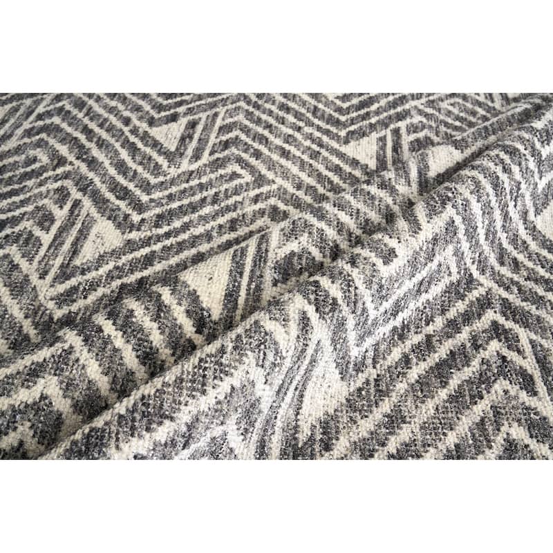 EXQUISITE RUGS Eaton Hand-knotted Wool/Bamboo Silk Silver/Grey/Ivory Area Rug.