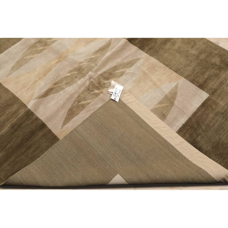 Hand Knotted Michaelian & Kohlberg Beige,Moss Tibetan Wool Area Rug - 5' 4'' x 7'