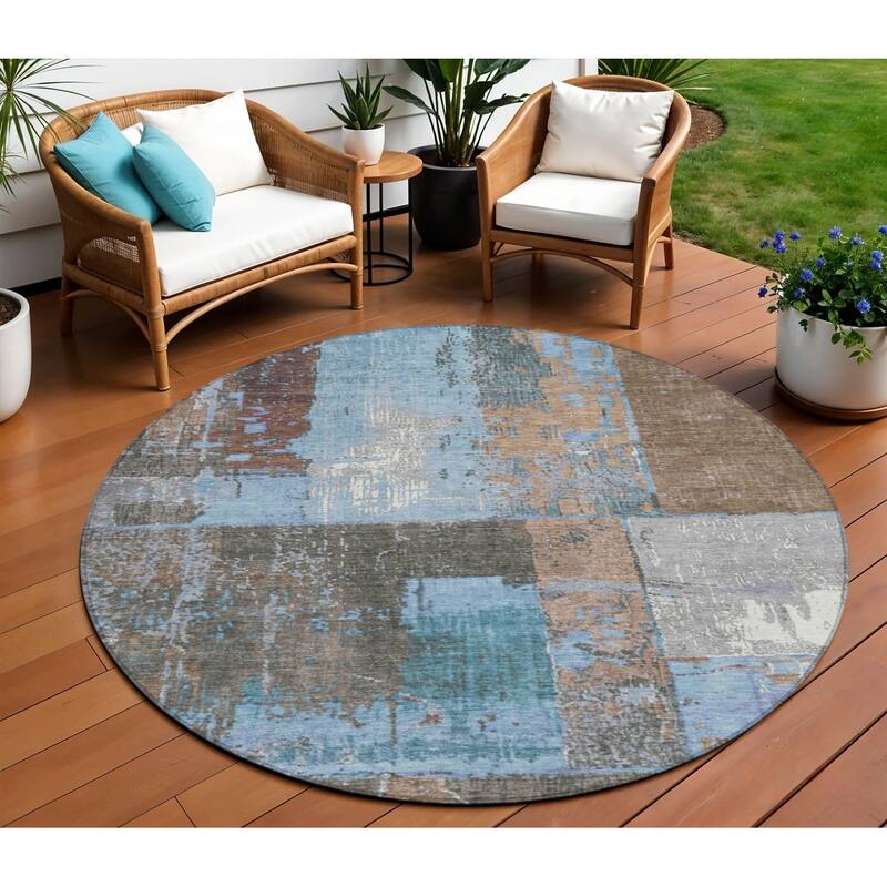 HomeRoots Abstract Transitional Rectangle Outdoor Rug - 8' Round