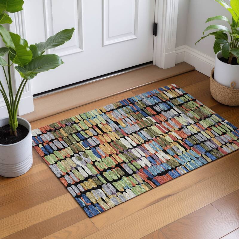 Machine Washable Indoor/ Outdoor Modern Caps Chantille Rug