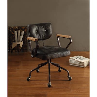 Classic Leather Office Chair with Ergonomic Design and Stylish Details